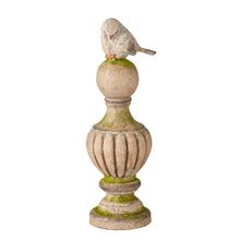 Load image into Gallery viewer, Watchful Wren pillar - 11x10x33 cm
