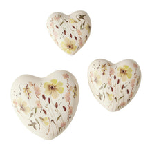 Load image into Gallery viewer, S/3 Wild Flower Hearts 10.5x4.5/8.5x4/7x3cm
