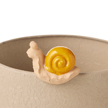 Load image into Gallery viewer, Speedy Snail Pot Sitter Small 4.5x3x5 cm
