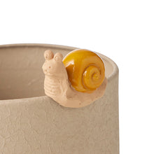 Load image into Gallery viewer, Speedy Snail Pot Sitter Small 4.5x3x5 cm
