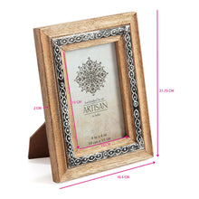 Load image into Gallery viewer, Handcrafted 4x6&#39;&#39; Mango Wood Cladded Photoframe 17x2x22cm
