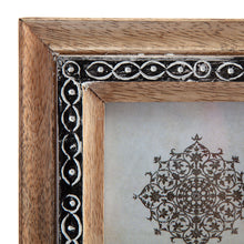 Load image into Gallery viewer, Handcrafted 4x6&#39;&#39; Mango Wood Cladded Photoframe 17x2x22cm
